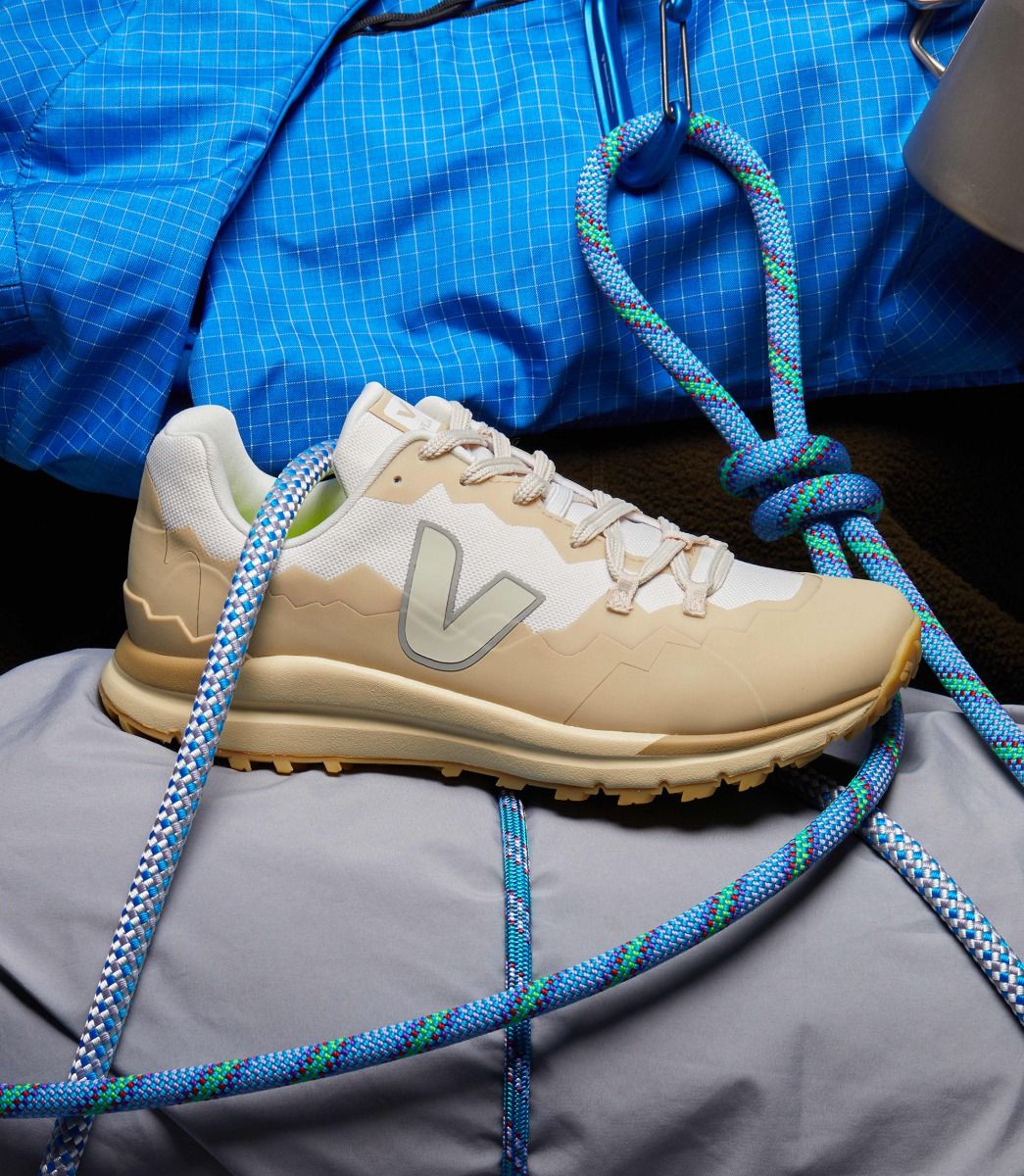 VEJA FITZ ROY TREK-SHELL GRAVEL PIERRE ALMOND | VJ24425