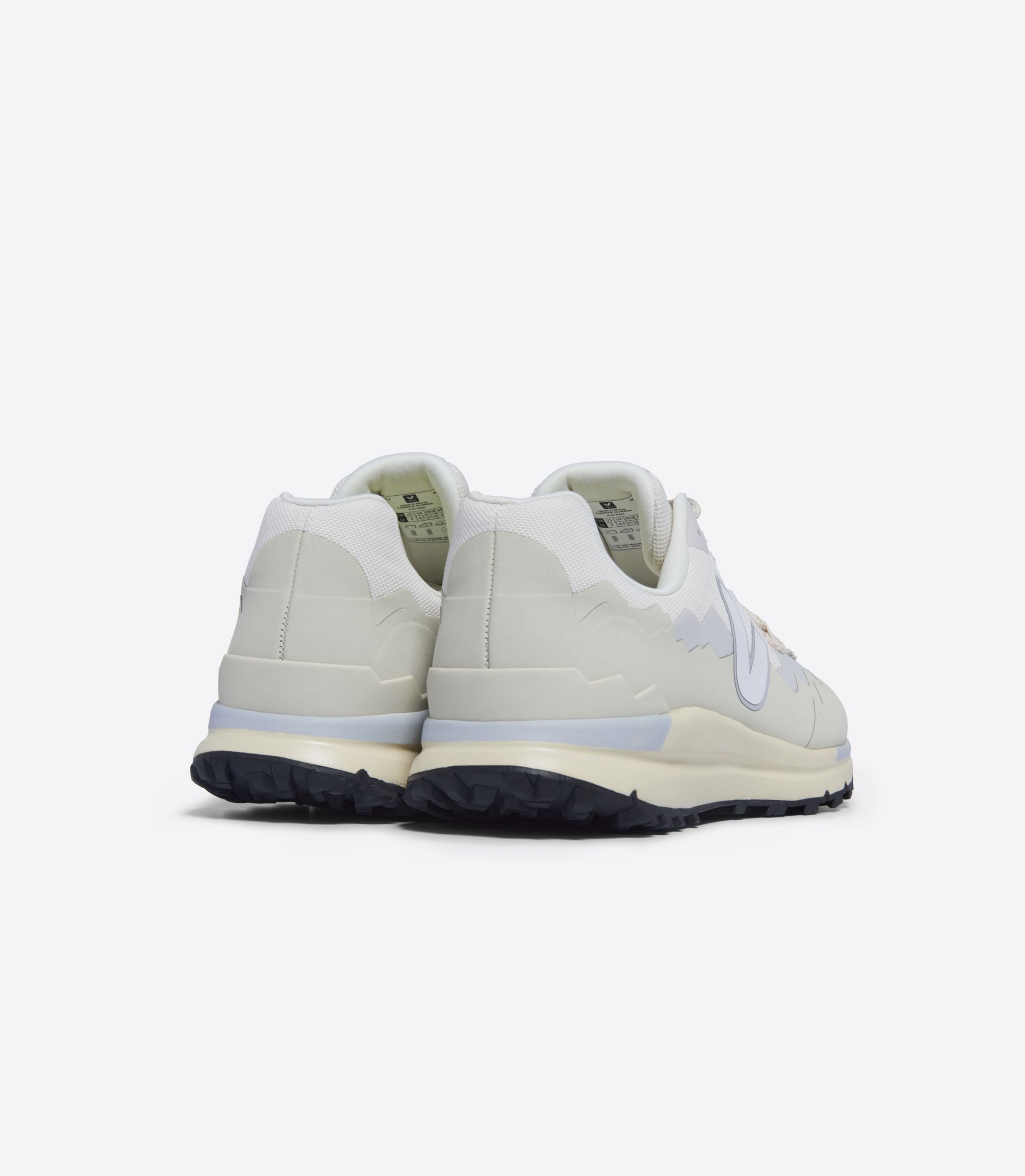 VEJA FITZ ROY TREK-SHELL GRAVEL WHITE | VJ24420