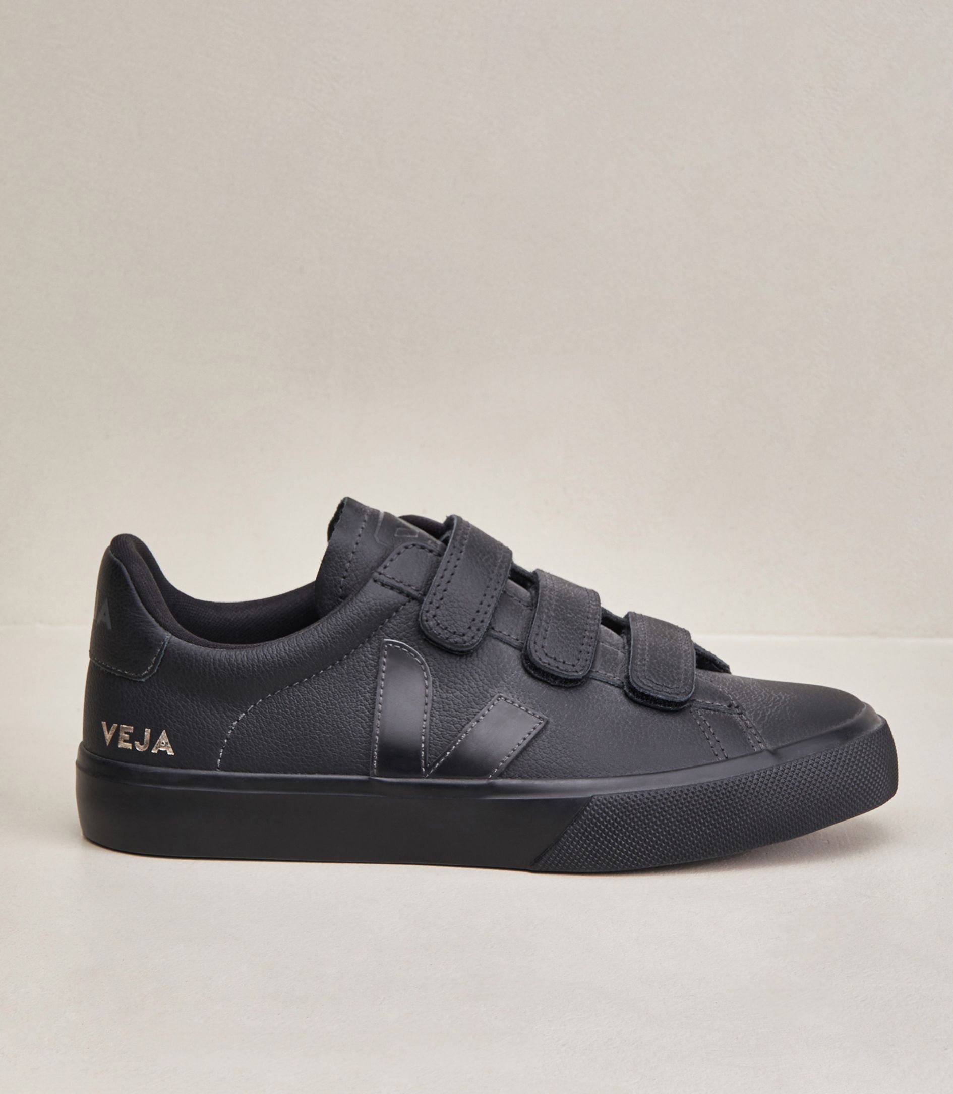 VEJA RECIFE LEATHER FULL BLACK | VJ24352