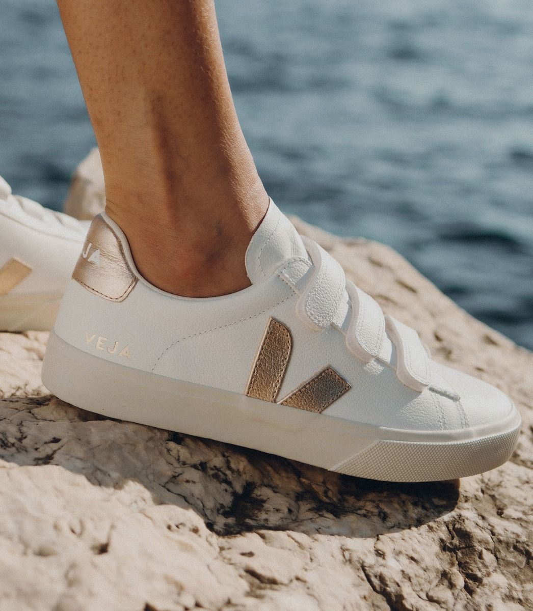 VEJA RECIFE LEATHER WHITE PLATINE | VJ24610