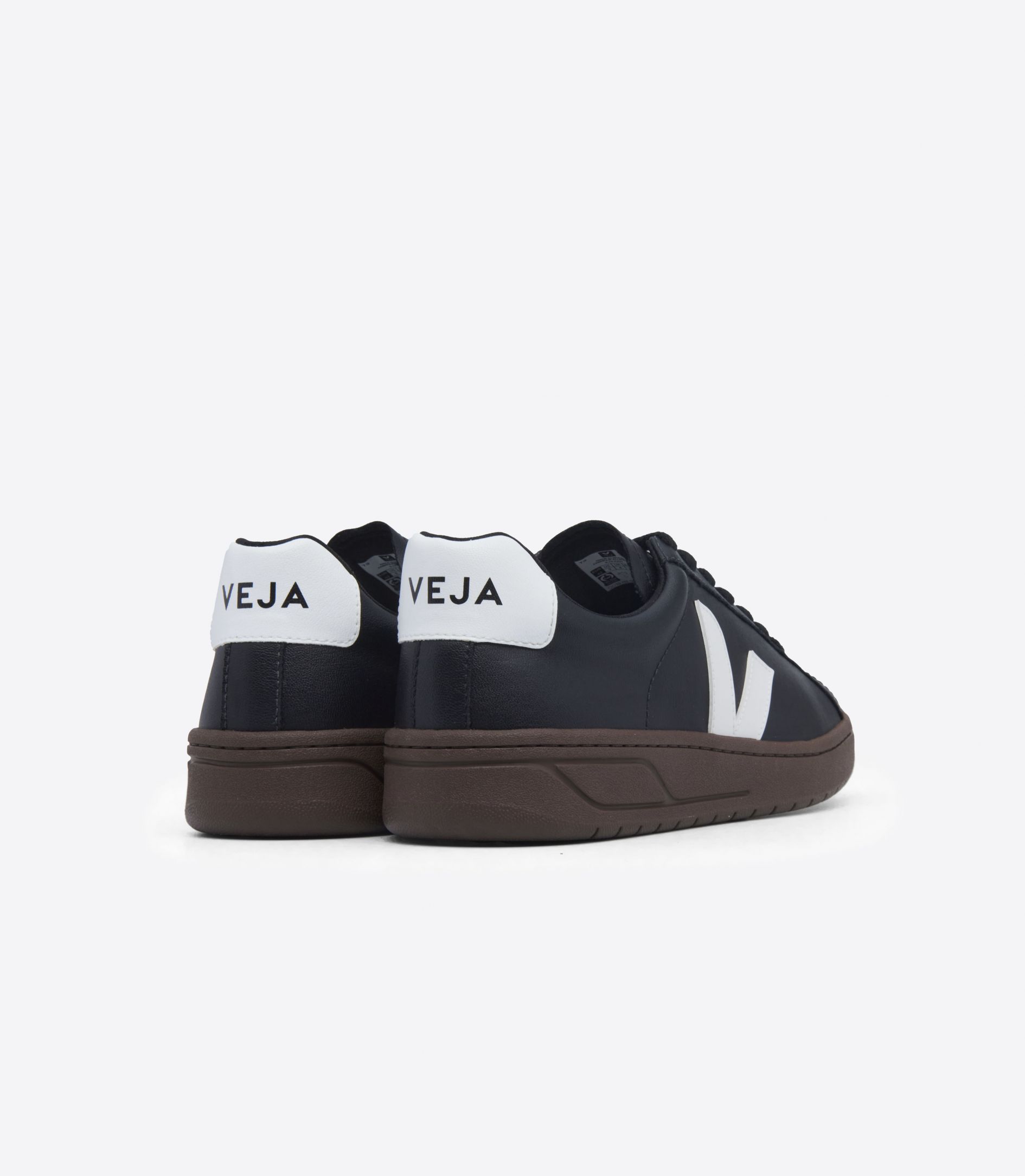 VEJA URCA CWL BLACK WHITE | VJ24345