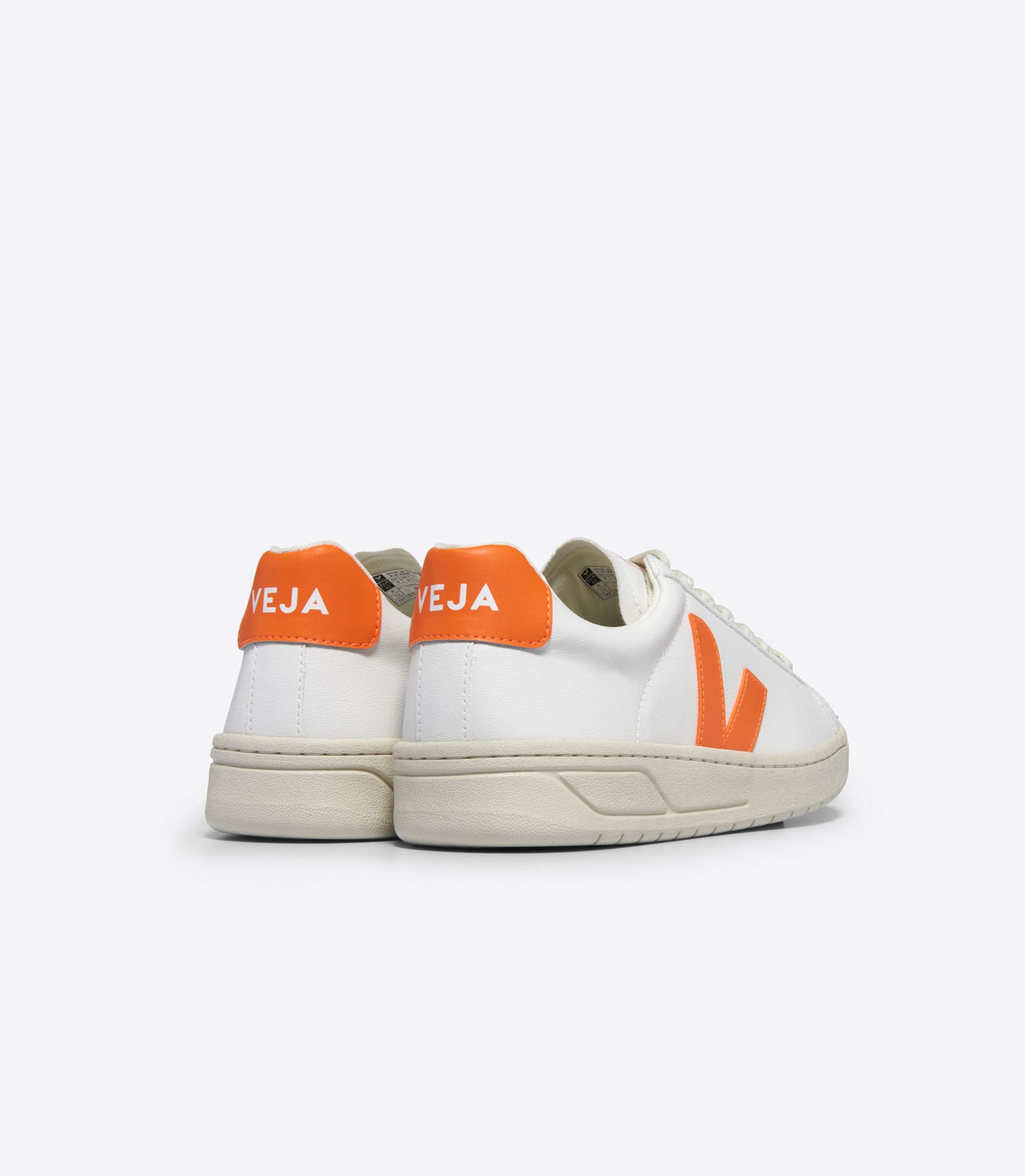 VEJA URCA CWL WHITE FURY | VJ24339