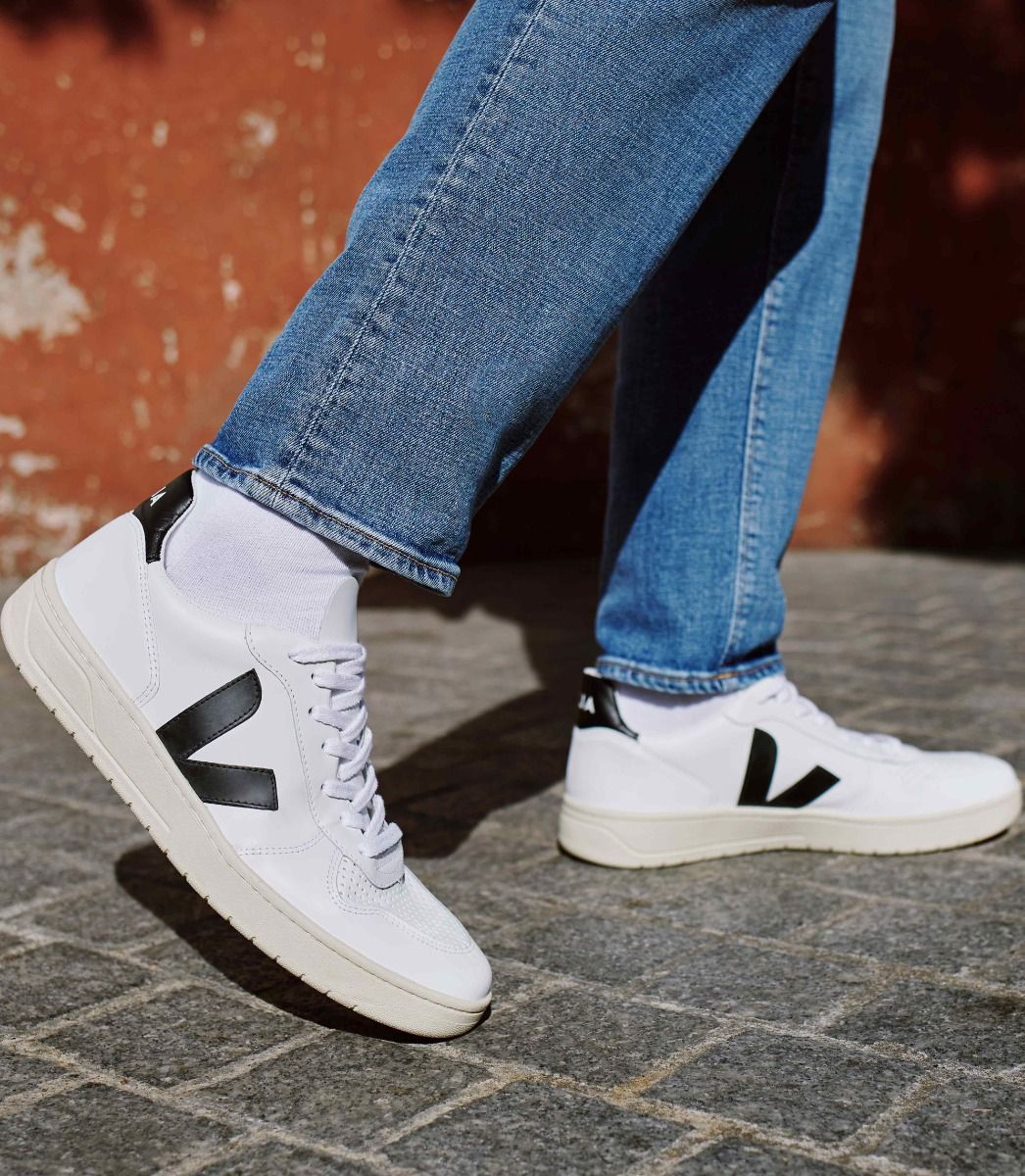 VEJA V-10 LEATHER WHITE BLACK | VJ24214