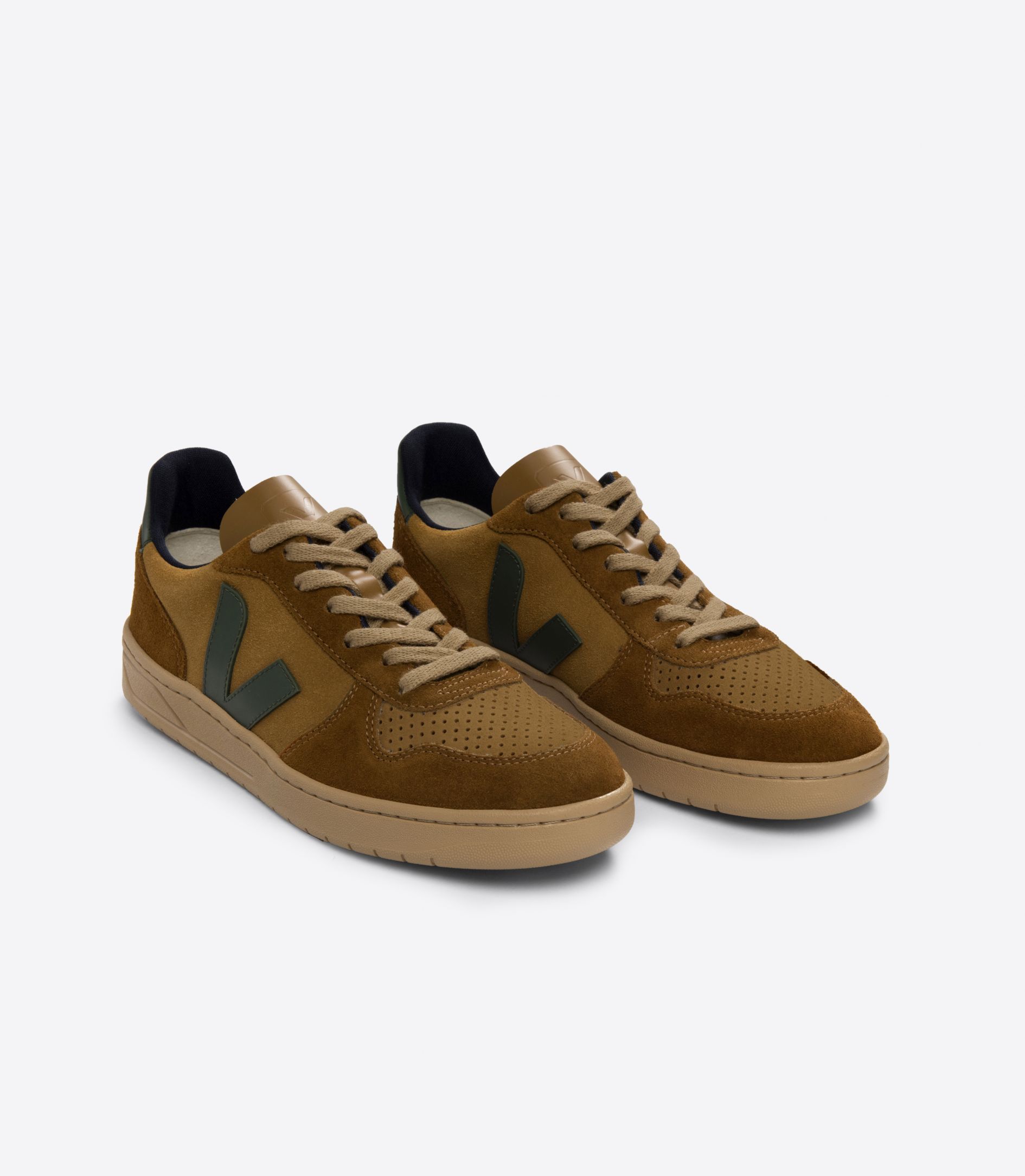 VEJA V-10 SUEDE CAMEL CYPRUS MULTICO | VJ24215