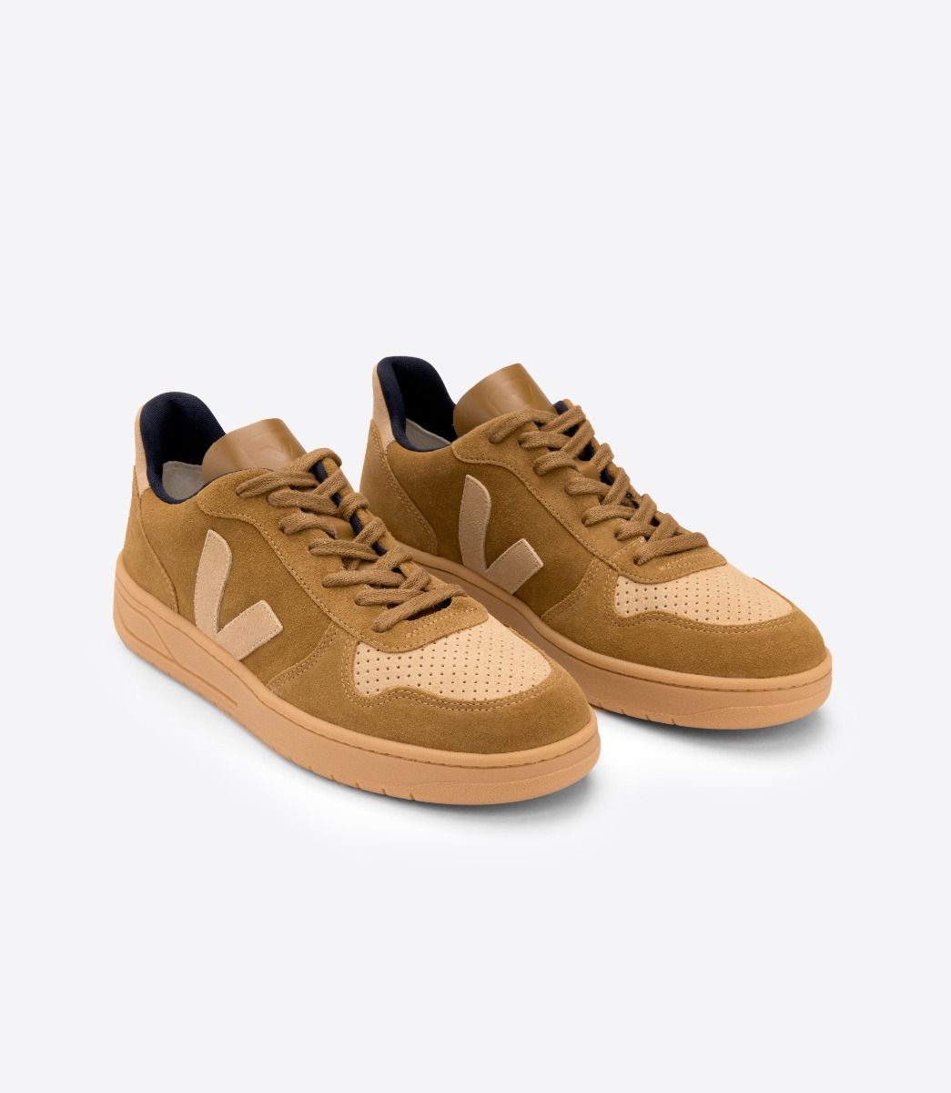 VEJA V-10 SUEDE CAMEL DESERT | VJ24212