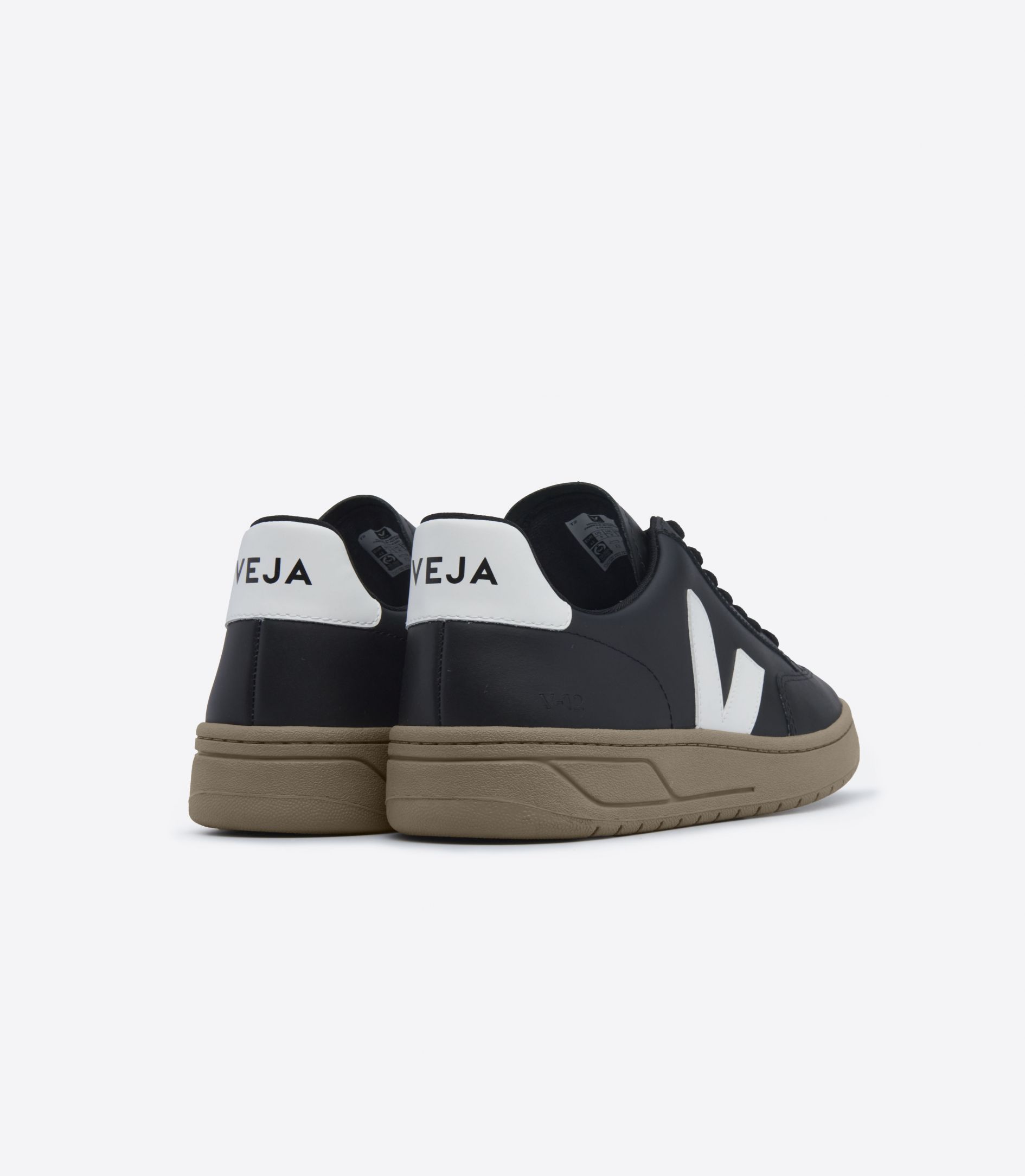 VEJA V-12 LEATHER BLACK WHITE DUNE | VJ24261