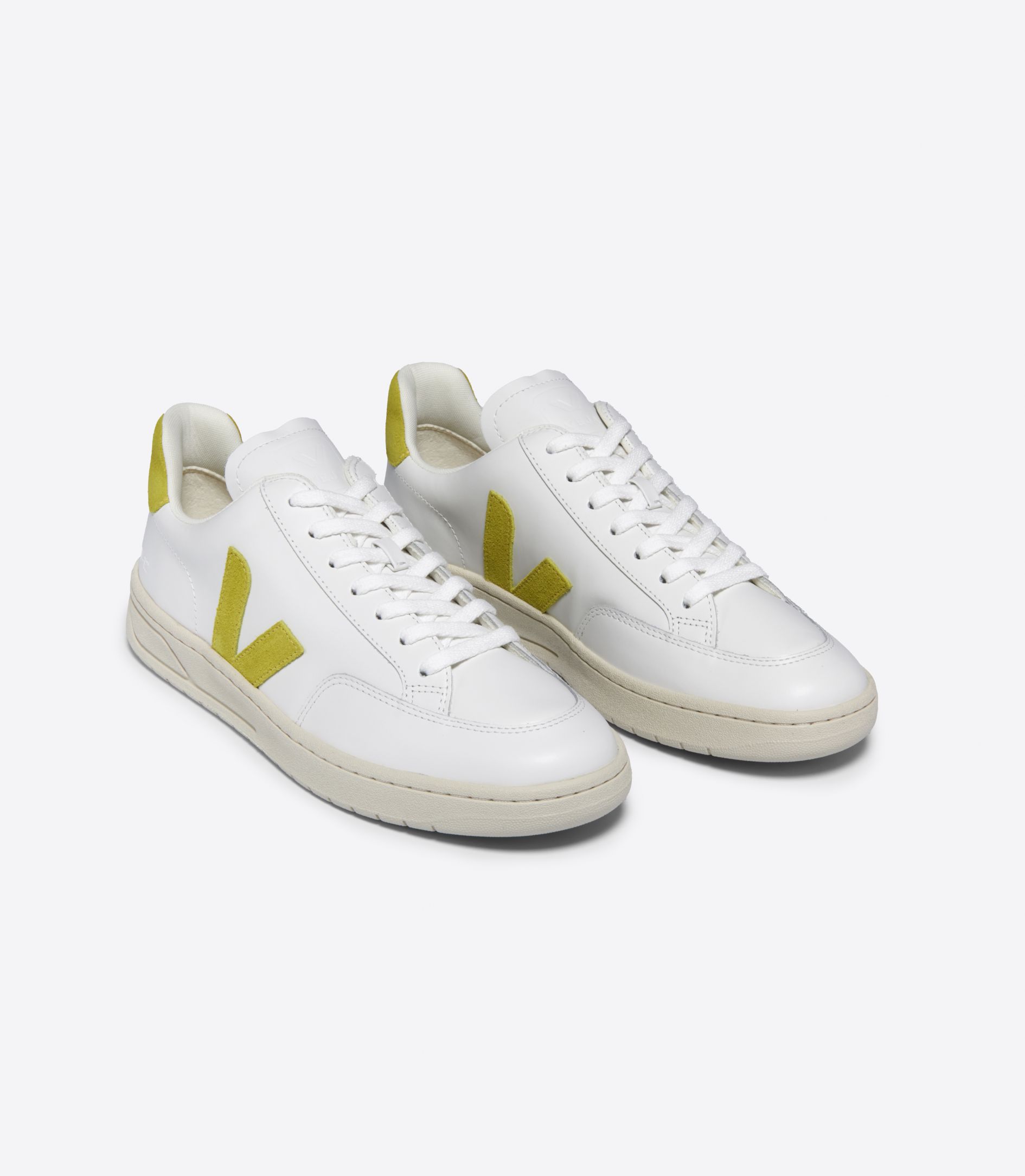 VEJA V-12 LEATHER WHITE LIQUOR | VJ24255