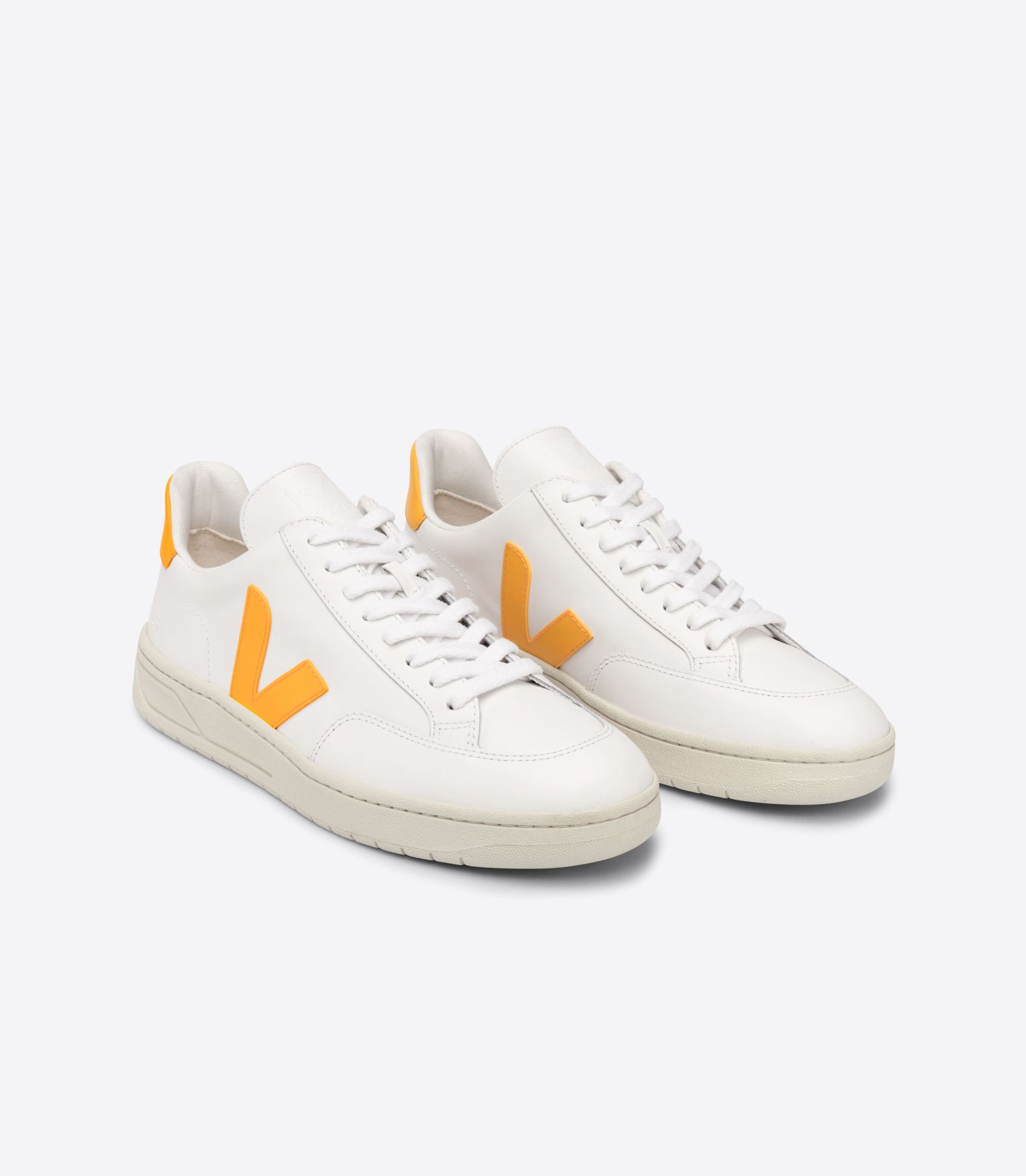 VEJA V-12 LEATHER WHITE OURO | VJ24248