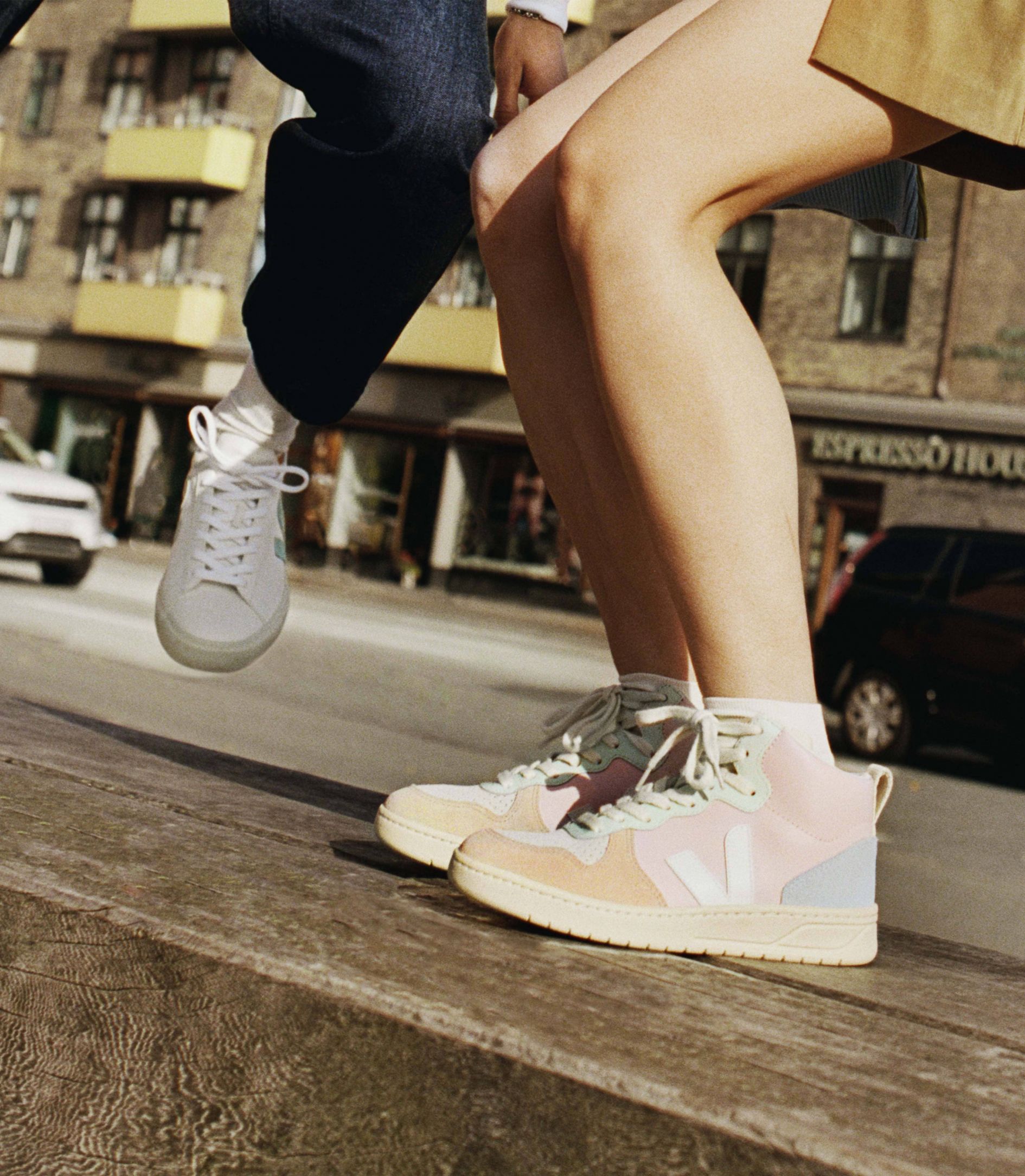 VEJA V-15 LEATHER PETALE WHITE MULTICO | VJ24631