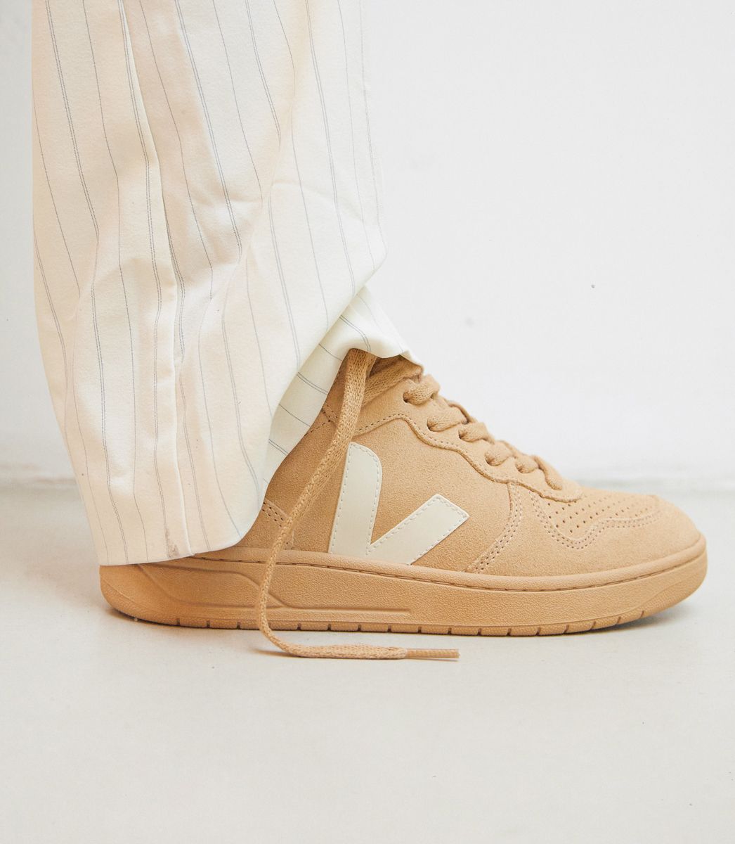 VEJA V-15 SUEDE FULL DESERT | VJ24309