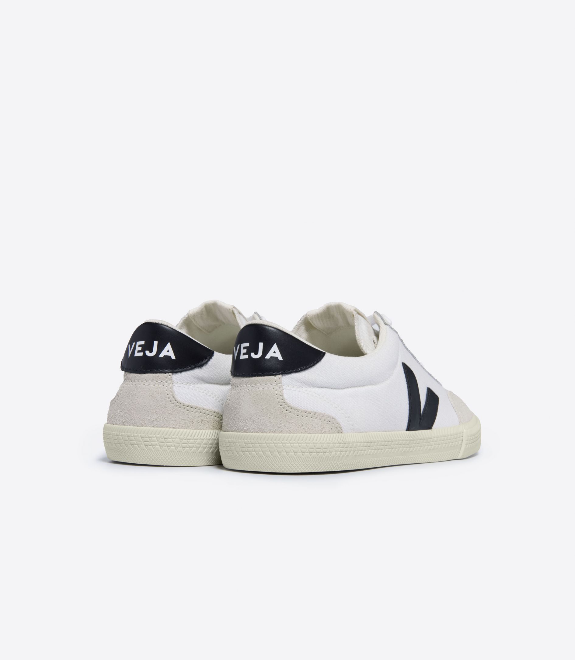 VEJA VOLLEY CANVAS WHITE BLACK | VJ24170