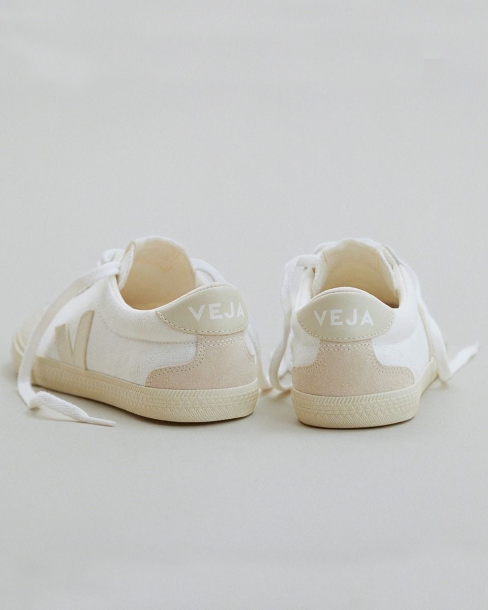 VEJA VOLLEY CANVAS WHITE PIERRE | VJ24173